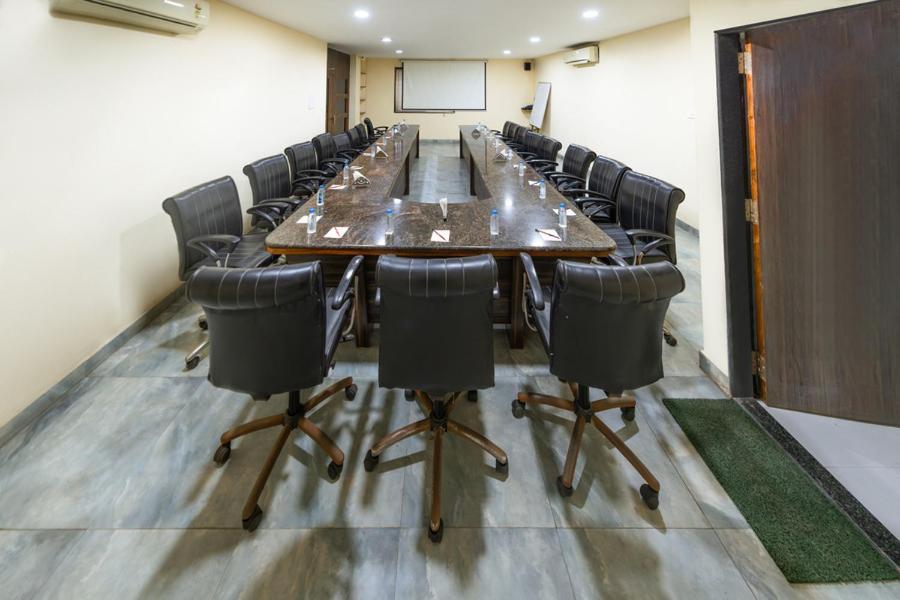 Sheetal International Hotell Rāipur Exteriör bild