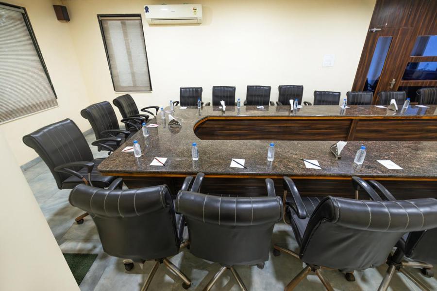 Sheetal International Hotell Rāipur Exteriör bild