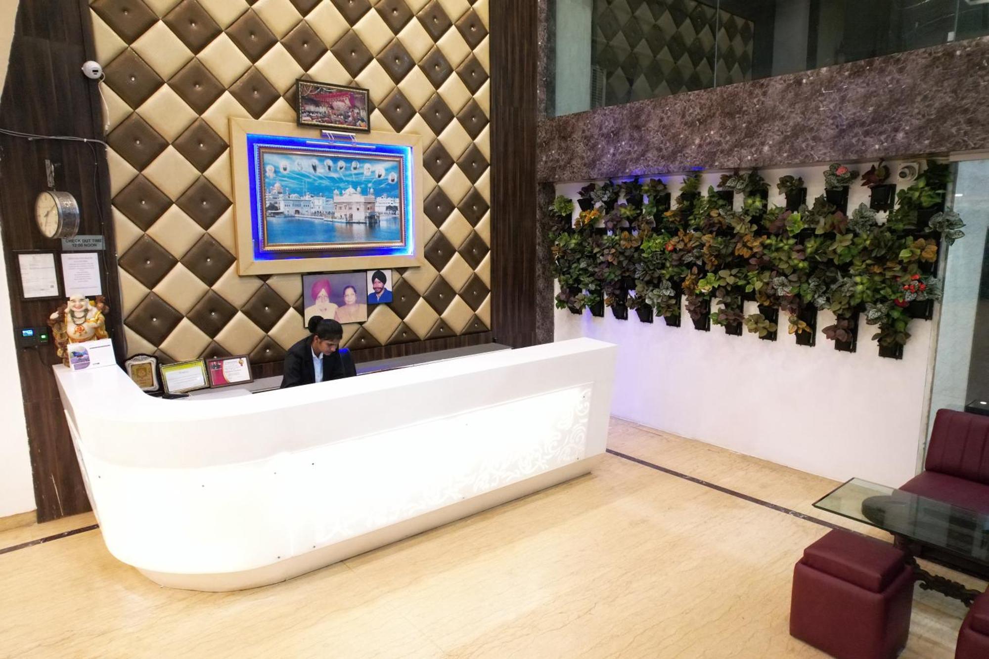 Sheetal International Hotell Rāipur Exteriör bild