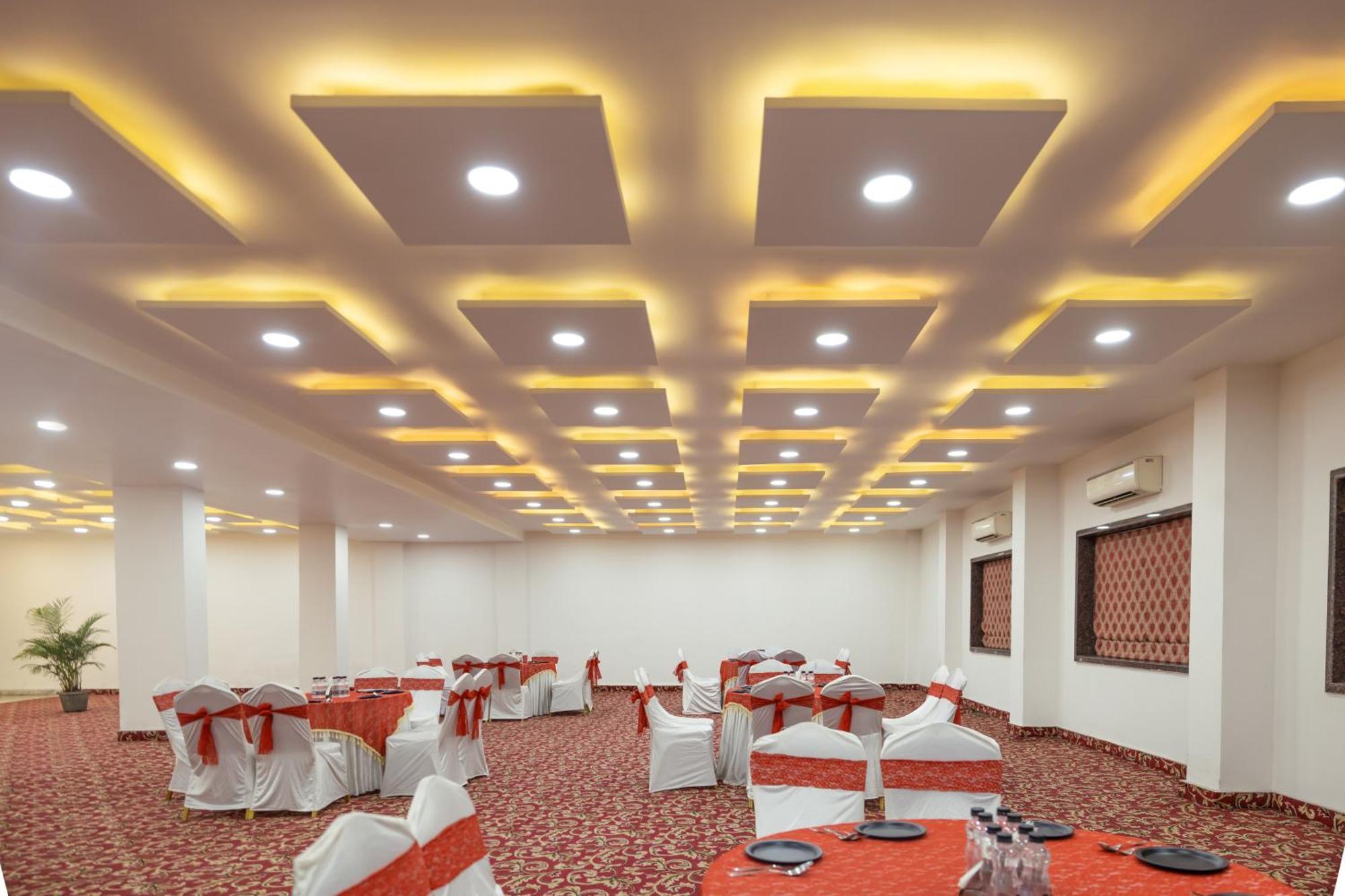 Sheetal International Hotell Rāipur Exteriör bild